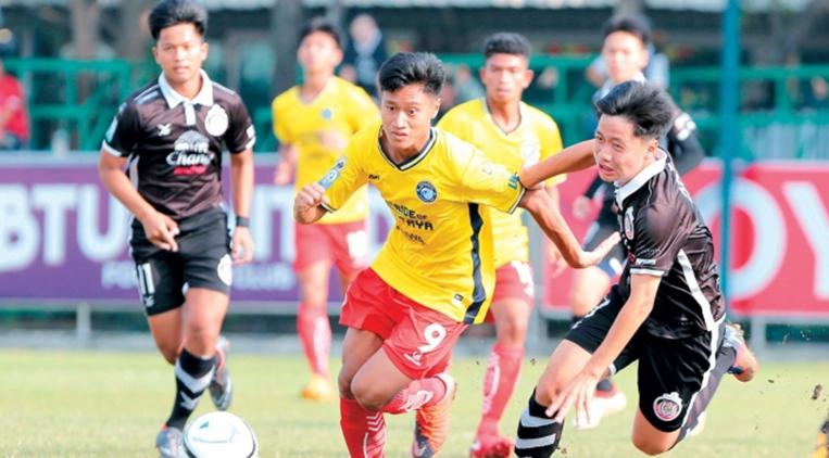 เจ้าสัวน้อยแม่นลง บาคาร่าออนไลน์ โทษชิงดำฉลามจูเนียร์รุ่น15ปีศึกยูธลีก